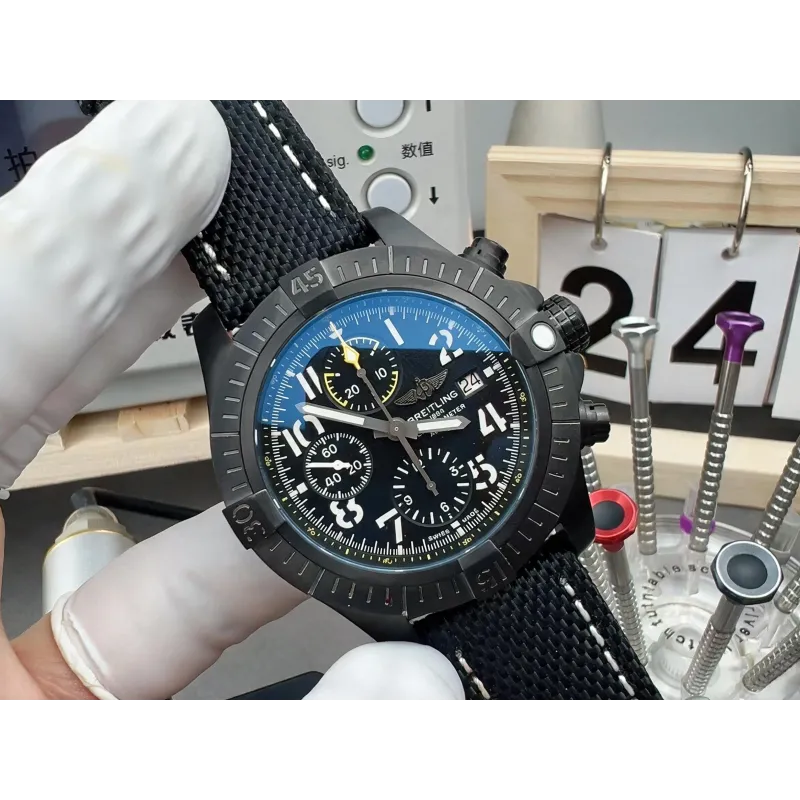 Breitling Avenger V13317101B1X1 Replica - Zwarte Wijzerplaat Geribbelde Lunette