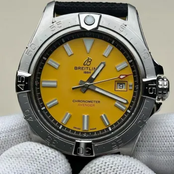 Breitling Avenger A17319101I1X1 Replica - Gele Wijzerplaat Geribbelde Lunette