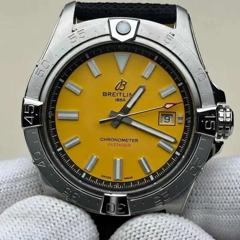 Breitling Avenger A17319101I1X1 Replica - Gele Wijzerplaat Geribbelde Lunette