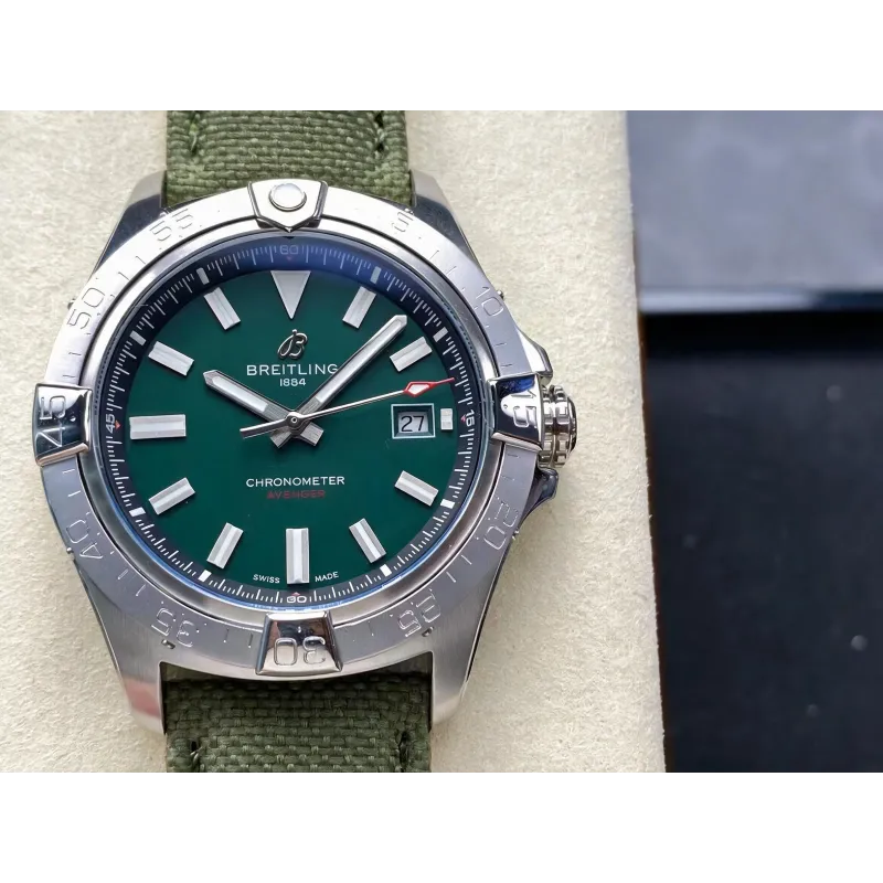 Breitling Avenger A17328101L1X1 Replica - Groene Wijzerplaat Geribbelde Lunette