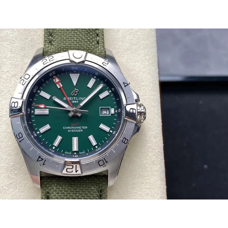 Breitling Avenger A32320101B1X1 Replica - Groene Wijzerplaat Geribbelde Lunette