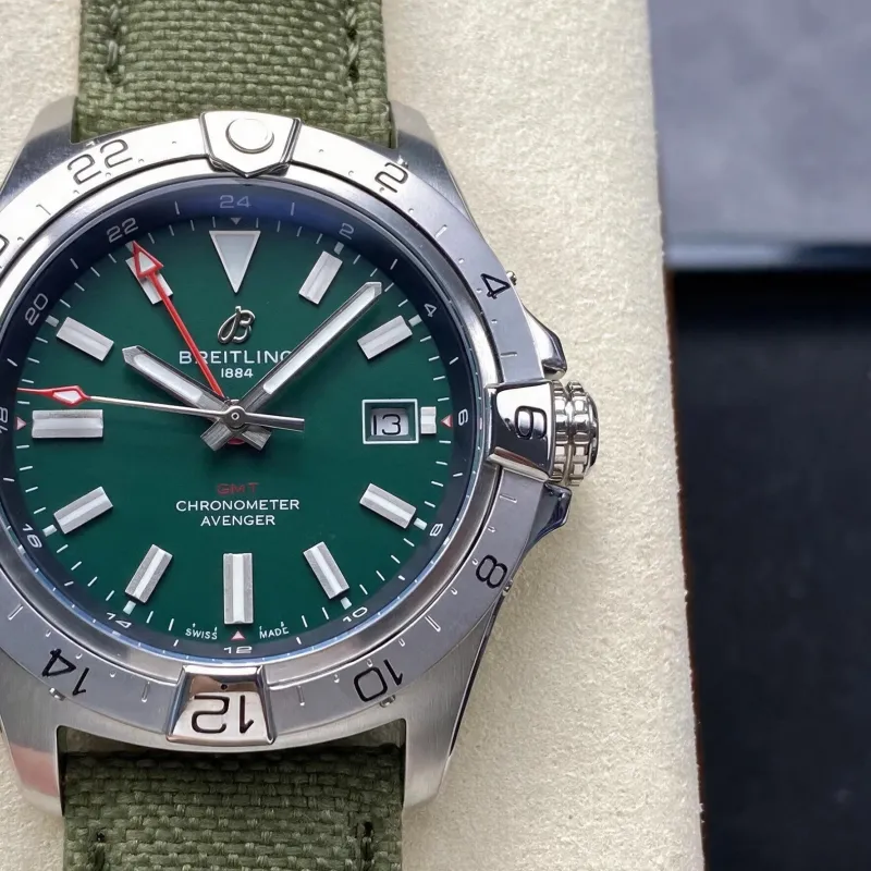 Breitling Avenger A32320101B1X1 Replica - Groene Wijzerplaat Geribbelde Lunette