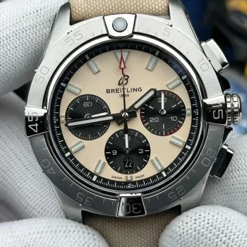 Breitling Avenger B01 Chronograph 44 AB0147101A1X1 Replica - Beige Roestvrij Staal