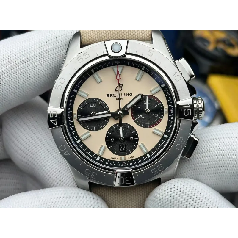 Breitling Avenger B01 Chronograph 44 AB0147101A1X1 Replica - Beige Roestvrij Staal