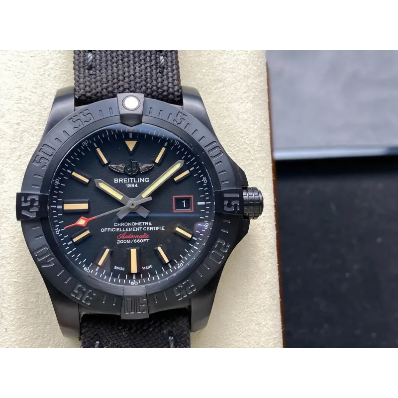 Breitling Avenger Blackbird 44 V17311101B1W1 Replica - Zwarte Wijzerplaat Titanium
