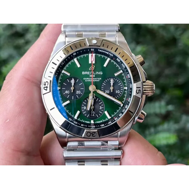 Breitling Chronomat AB0134101L2A1 Replica - Groene Wijzerplaat Geribbelde Lunette