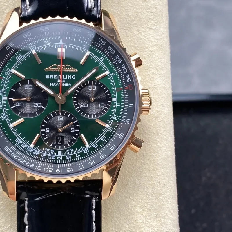 Breitling Navitimer RB0137241L1P1 Replica - Groene Wijzerplaat Geribbelde Lunette