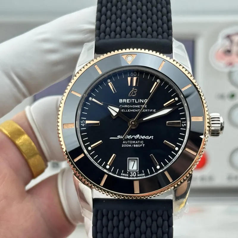Breitling Superocean Heritage Automatic UB2010121B1S1 Replica - Zwarte Wijzerplaat Rubberen Band