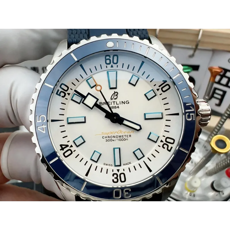 Breitling Superocean A17375E71G1S1 Replica - Zilveren Wijzerplaat Geribbelde Lunette