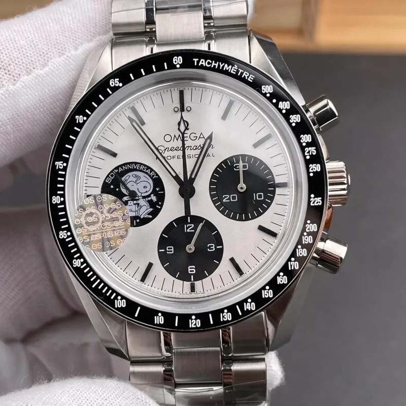 Omega Speedmaster Snoopy 310.32.42.50.02.001 Replica - Zilveren Wijzerplaat Tachymeter Lunette