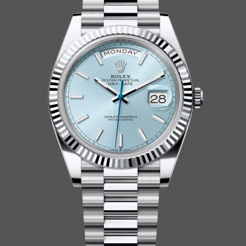 Rolex Day-Date 228236 Replica - IJsblauwe Wijzerplaat Geribbelde Lunette