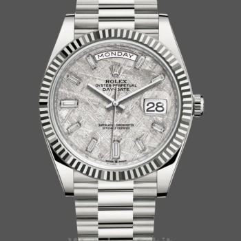 Replica Heren Rolex Day-Date-228239, 40mm, Meteorietgrijze wijzerplaat, geribbelde lunette