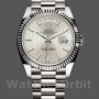 Replica Heren Rolex Day-Date-228239, 40mm, wijzerplaat met zilverkleurig streepmotief, geribbelde lunette