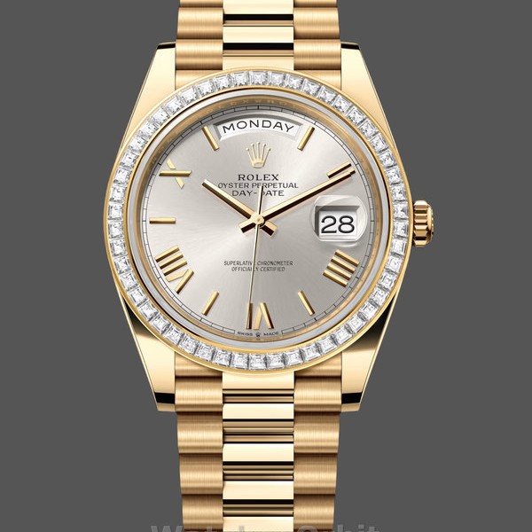 Replica Heren Rolex Day-Date-228398TBR, 40mm, Zilveren Romeinse Cijfer Wijzerplaat, Diamanten Ring